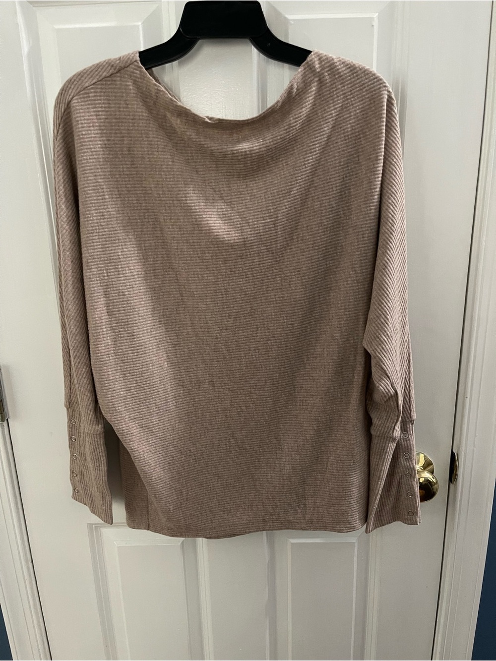 Wonderly Ribbed Scoop-Neck Top in Taupe